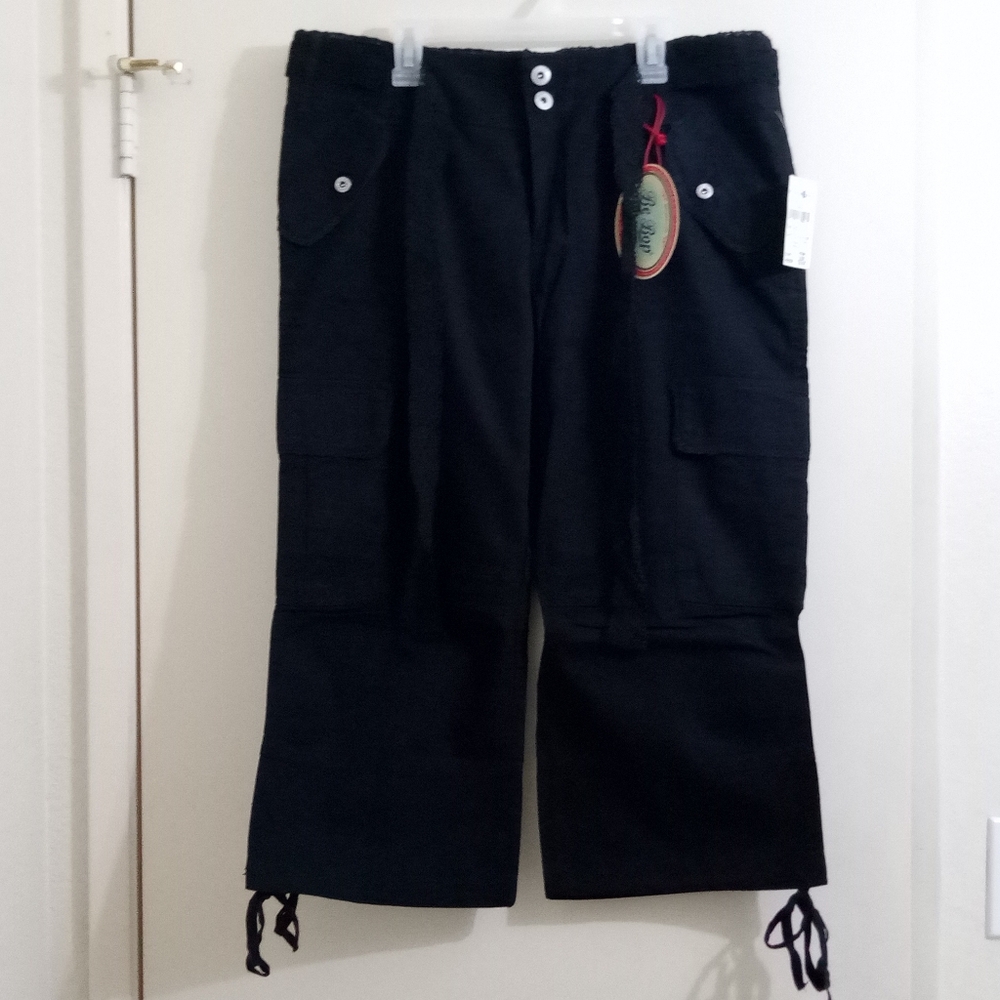 NWT Y2K Cargo Capri Pants